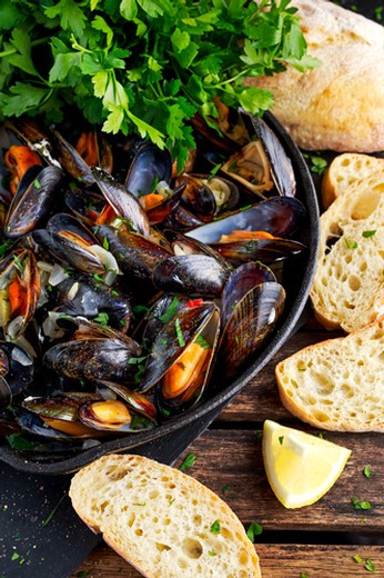 Steamed Mussels